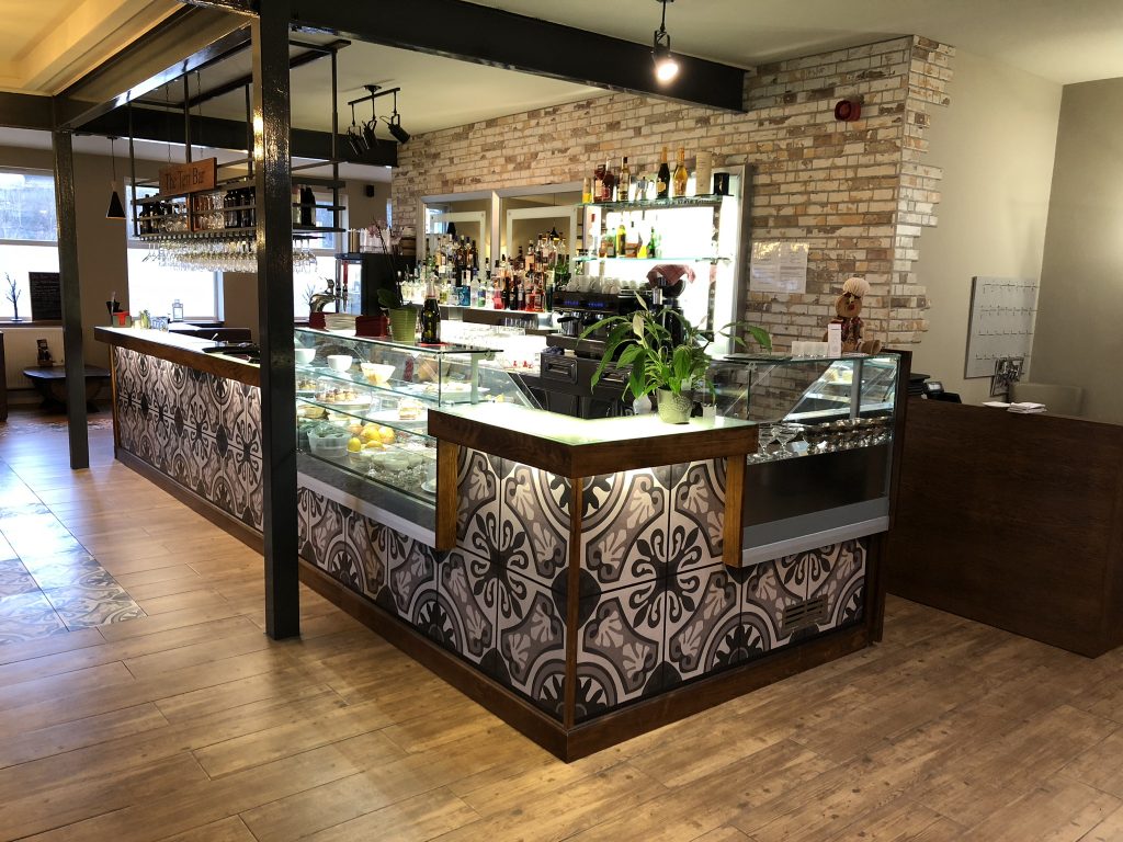 Santa Marina main bar 