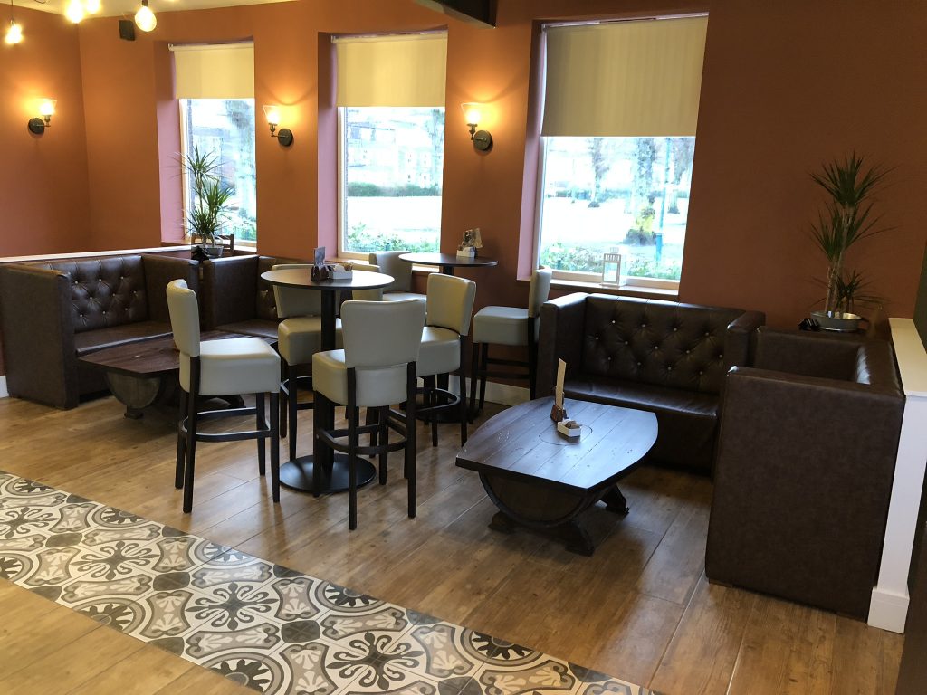 Santa Marina table and chairs